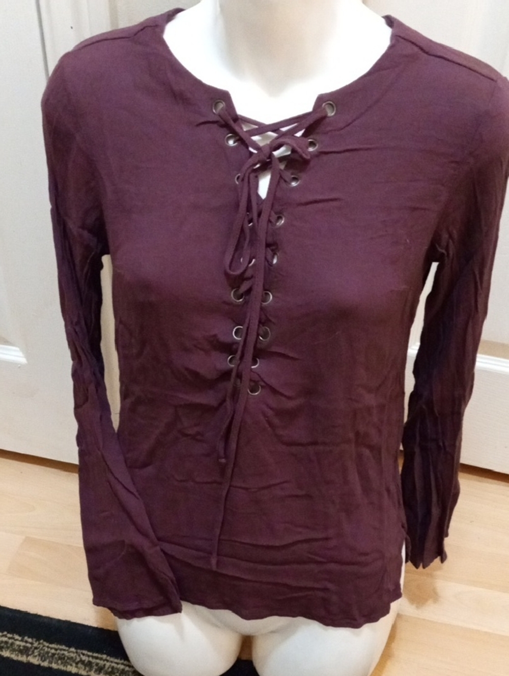 💲1⃣▶▶Women's Lace-Up Long Sleeve Top - Plum